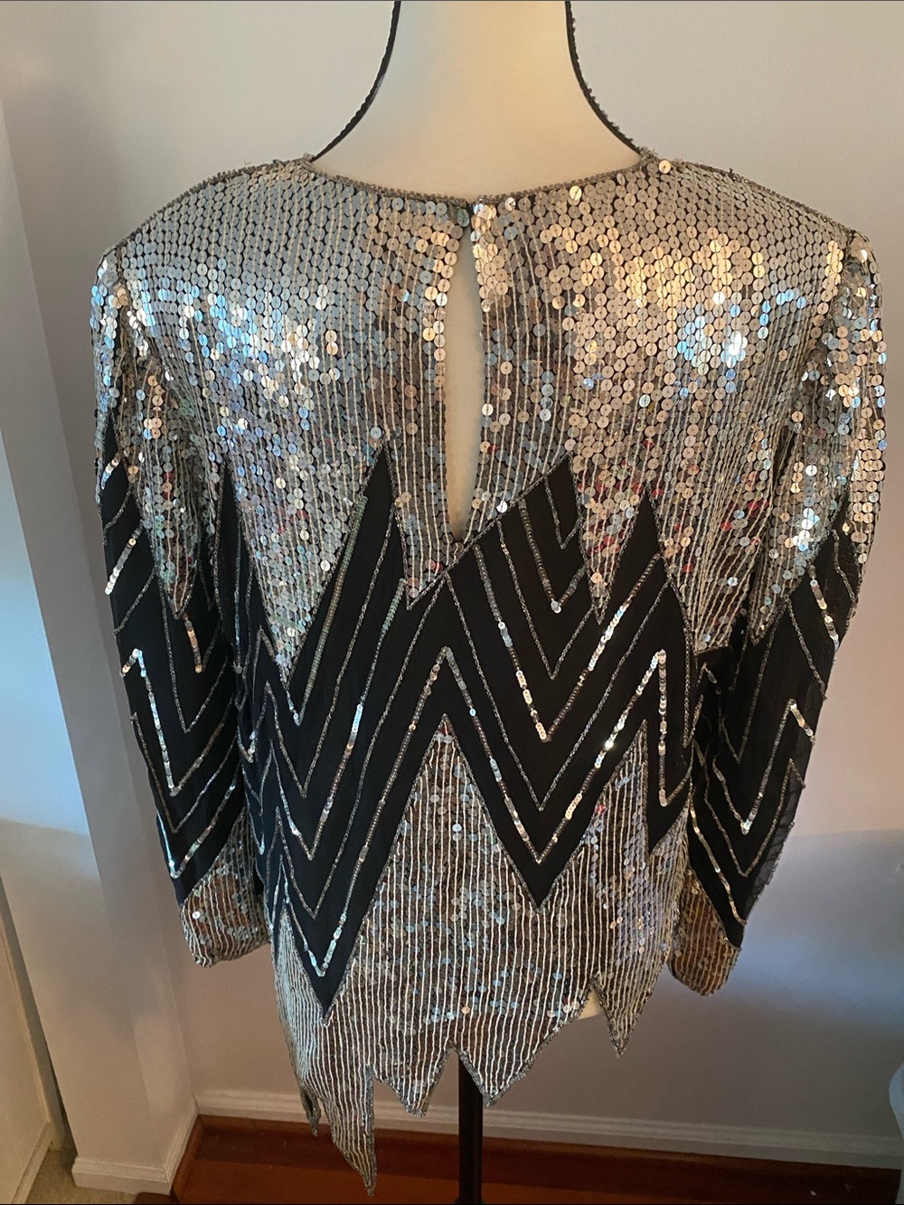 Saks FIfth Avenue Judith ann silk sequin asymmetrical top vintage - Picture 6 of 10